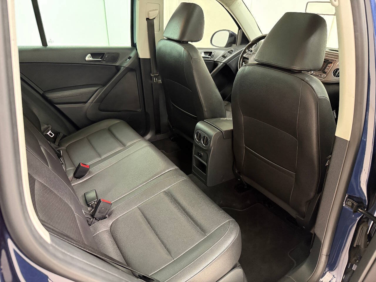 Used 2013 Volkswagen Tiguan SE FWD image 39