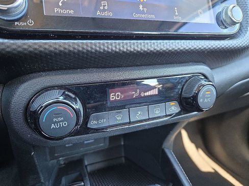 Used 2021 Nissan Kicks SV image 24