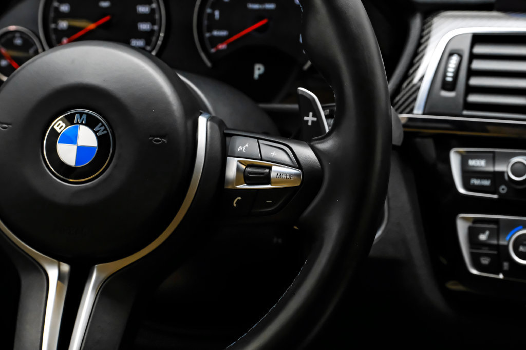 Used 2018 BMW M3 RWD image 19