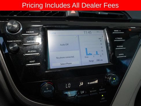 Used 2019 Toyota Camry SE FWD image 12