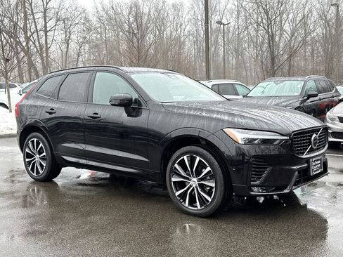 Used 2025 Volvo XC60 B5 Plus AWD/4WD image 1