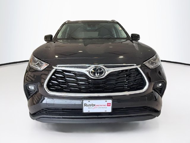 Certified 2025 Toyota Highlander Limited AWD/4WD image 2