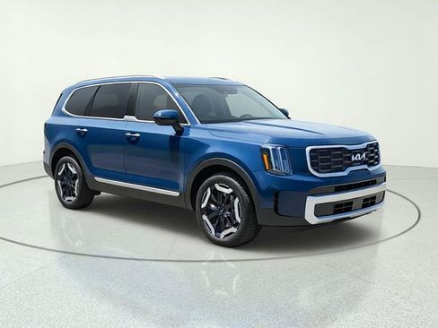 Certified 2024 Kia Telluride S w/ S Sunroof Package FWD image 8