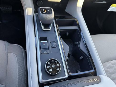 New 2025 Nissan Pathfinder SV w/ SV Premium Package image 23