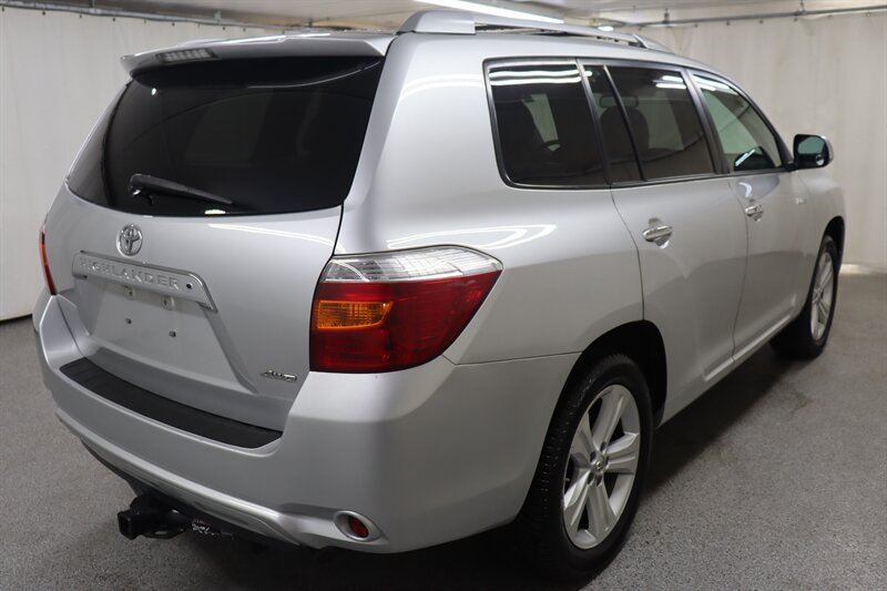 Used 2010 Toyota Highlander Limited AWD/4WD image 6