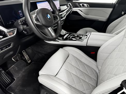 Used 2026 BMW X7 xDrive40i w/ M Sport Package AWD/4WD image 14