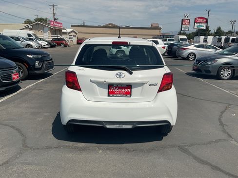 Used 2016 Toyota Yaris L FWD image 7