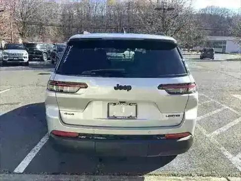 New 2025 Jeep Grand Cherokee L Limited w/ Black Appearance Package image 6