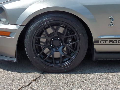 Used 2009 Ford Mustang Shelby GT500 RWD image 14