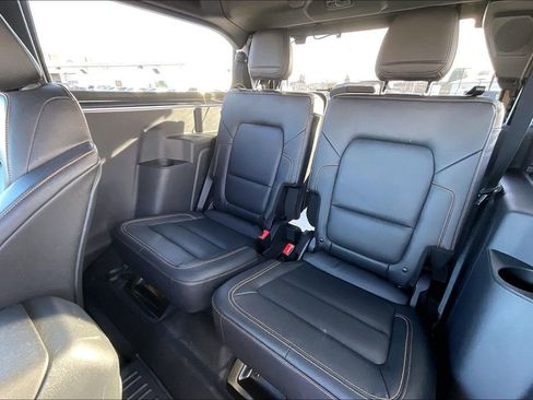 Used 2023 Ford Bronco Badlands image 24