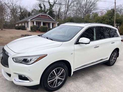 Used 2019 INFINITI QX60 Luxe w/ Essential Package image 7