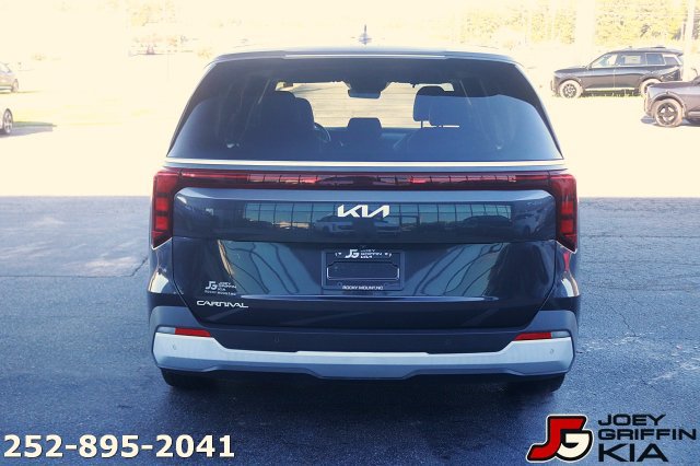 Certified 2026 Kia Carnival FWD image 6