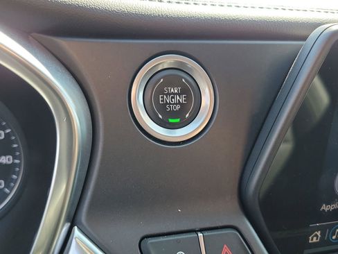 Used 2022 Chevrolet Blazer LT FWD image 16