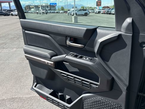 New 2026 Toyota Tacoma TRD Off-Road AWD/4WD image 9