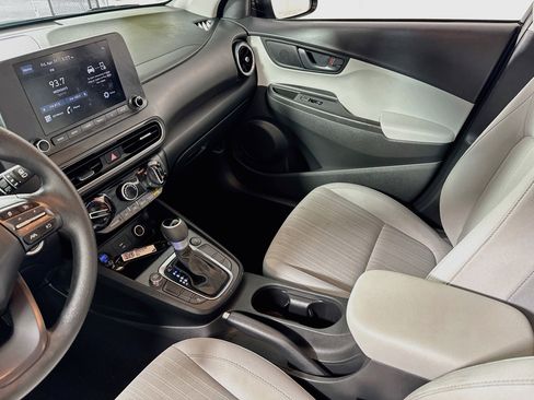 Used 2023 Hyundai Kona SEL image 23