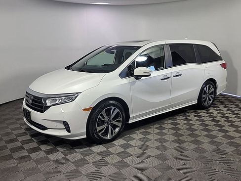 Certified 2022 Honda Odyssey Touring image 12