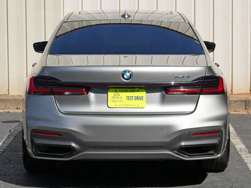 Used 2022 BMW 740i w/ M Sport Package RWD image 53