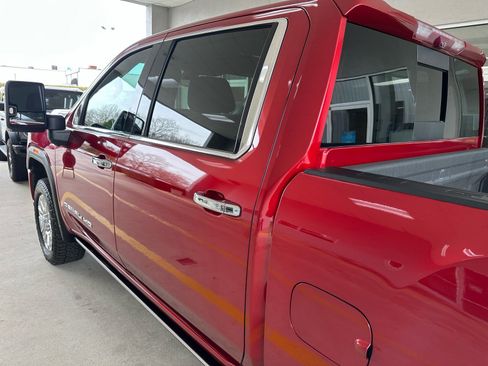 Used 2022 GMC Sierra 2500 Denali w/ Denali Ultimate Package image 17