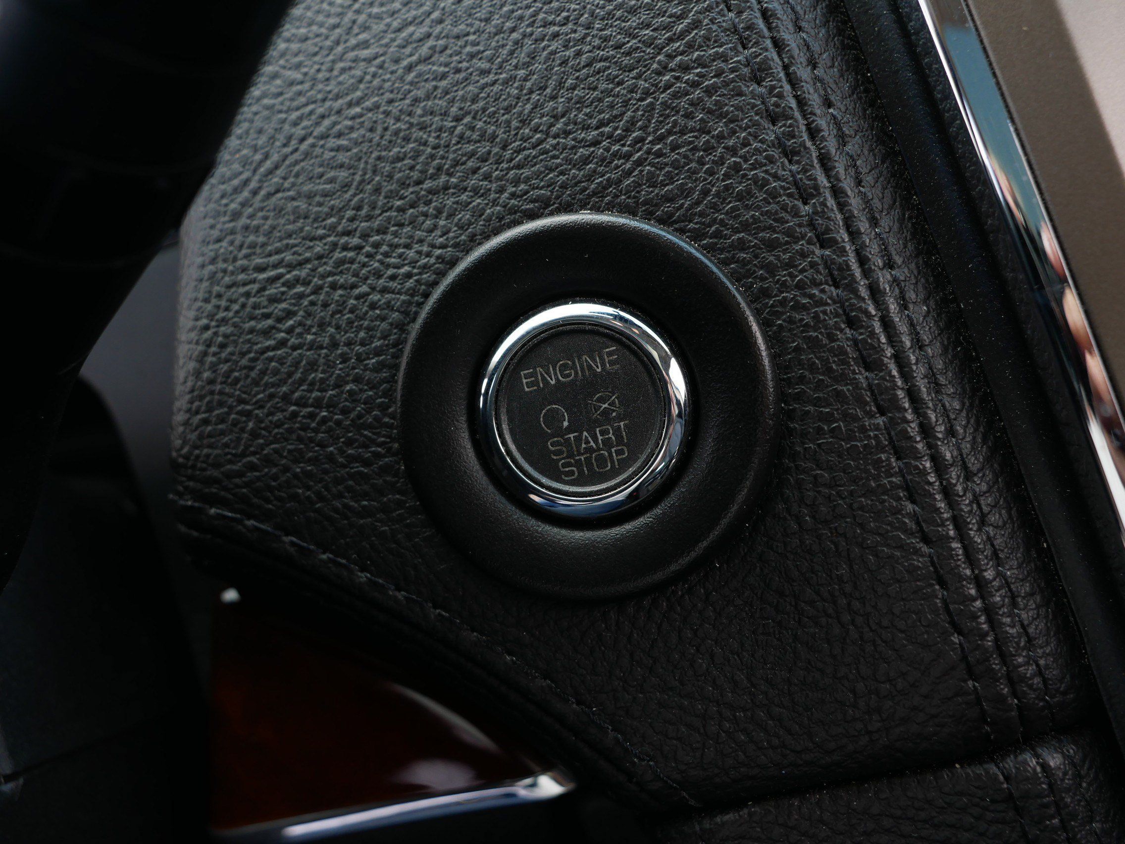 Used 2013 Lincoln MKX AWD image 32