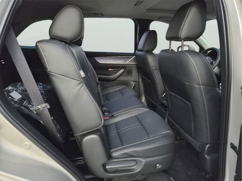 New 2026 MAZDA CX-90 Plug-In Hybrid w/ Preferred image 18