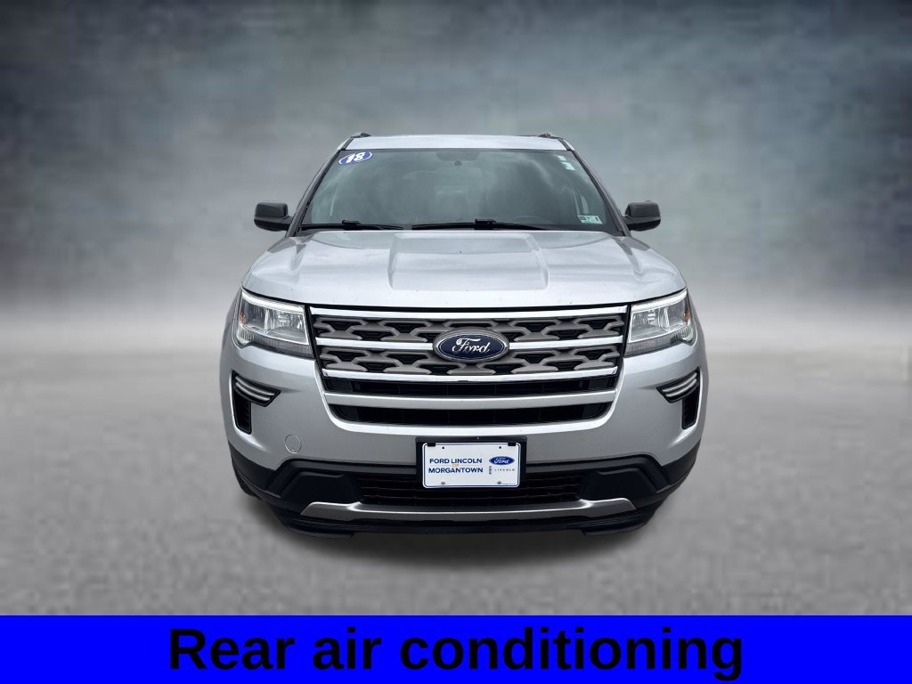 Used 2018 Ford Explorer XLT AWD/4WD image 3
