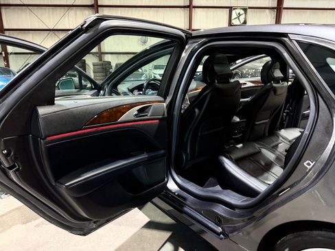 Used 2017 Lincoln MKZ Reserve AWD/4WD image 16