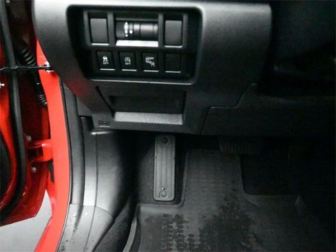 Used 2021 Subaru Crosstrek 2.0i Premium w/ Moonroof Package image 17