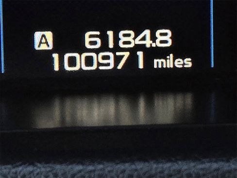 Used 2018 Subaru Outback 2.5i Premium image 6