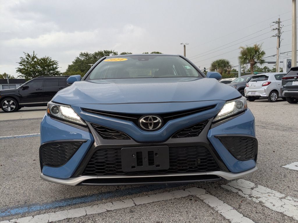 Used 2024 Toyota Camry XSE FWD image 9