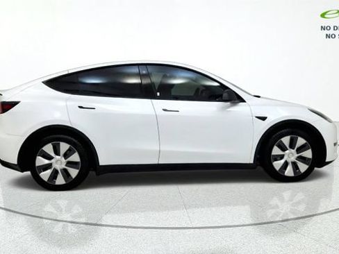 Used 2020 Tesla Model Y Long Range AWD/4WD image 10