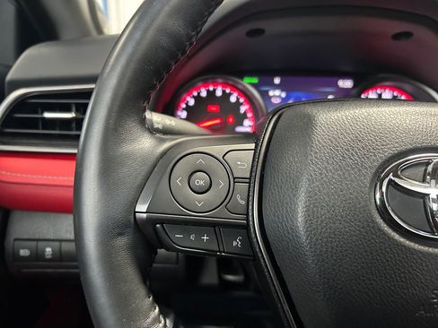 Used 2022 Toyota Camry XSE image 17