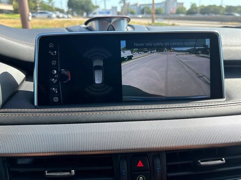 Used 2017 BMW X5 M AWD/4WD image 21