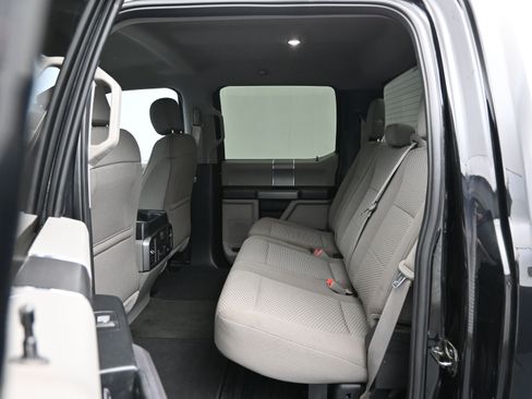 Used 2017 Ford F350 XLT w/ XLT Premium Package image 10