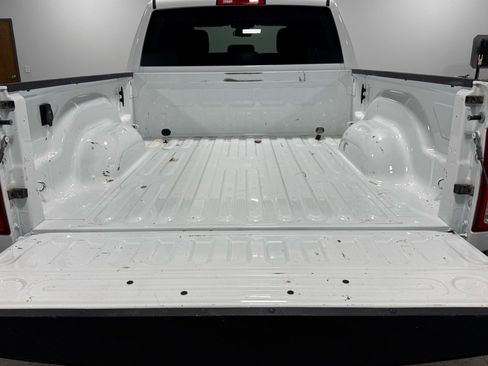 Used 2022 RAM 2500 Big Horn w/ Cold Weather Group image 18