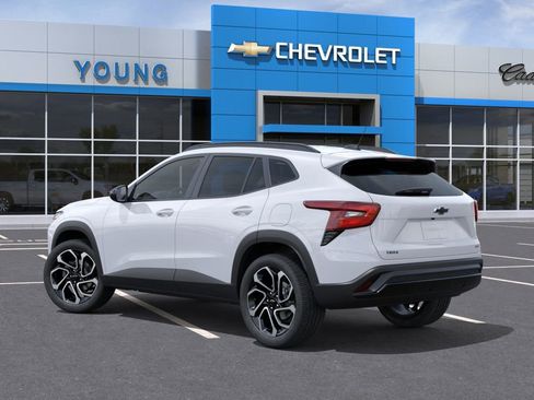 New 2026 Chevrolet Trax RS w/ Sunroof Package image 4