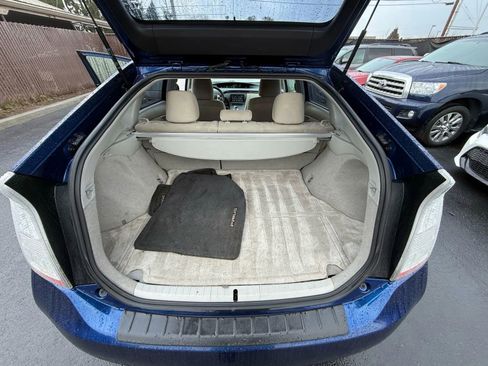 Used 2011 Toyota Prius Two image 11