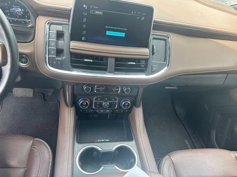 Used 2022 Chevrolet Tahoe High Country AWD/4WD image 11