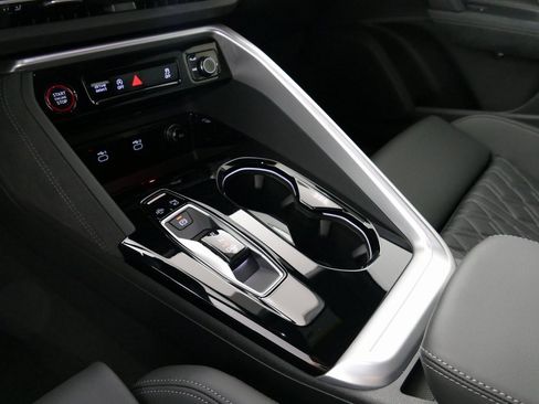 New 2025 Audi SQ5 Premium Plus image 22