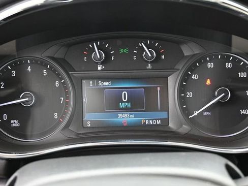 Used 2022 Buick Encore Preferred image 30