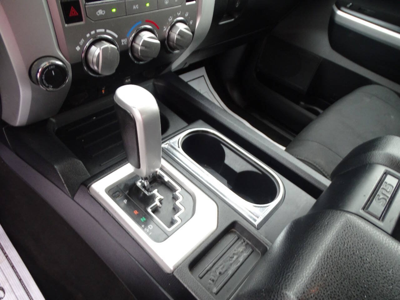 Used 2016 Toyota Tundra CrewMax w/ TRD Off-Road Pkg AWD/4WD image 31
