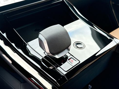 New 2026 Land Rover Range Rover Sport SE image 28