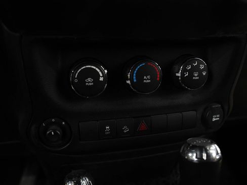 Used 2016 Jeep Wrangler Sport AWD/4WD image 39