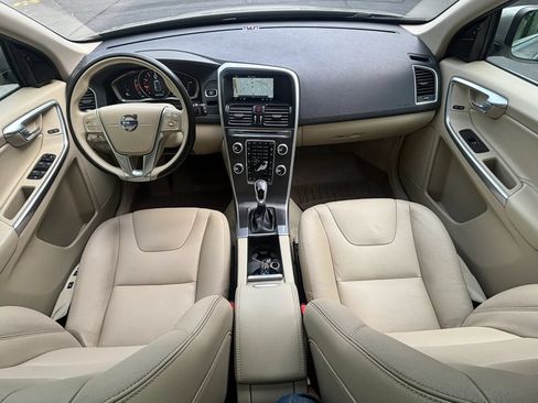 Used 2016 Volvo XC60 T5 Premier w/ Proximity Package FWD image 21