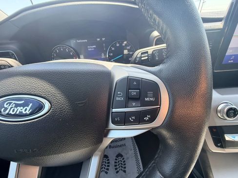 Used 2022 Ford Explorer XLT w/ Equipment Group 202A AWD/4WD image 15