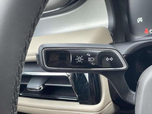 Used 2023 Lincoln Aviator Standard image 18