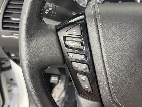Used 2024 Nissan Armada Platinum w/ Captain's Chairs Package RWD image 35