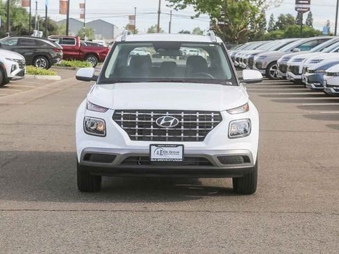 New 2026 Hyundai Venue SEL image 7