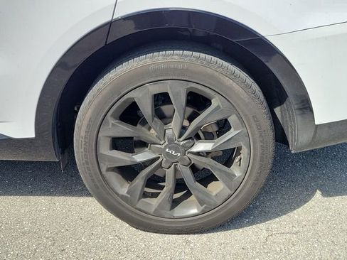 Certified 2023 Kia Sorento SX FWD image 6