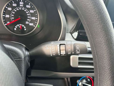 Used 2022 Kia Seltos LX image 20