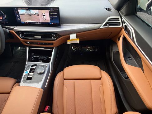 Used 2025 BMW i4 eDrive40 w/ Parking Assistance Package image 18